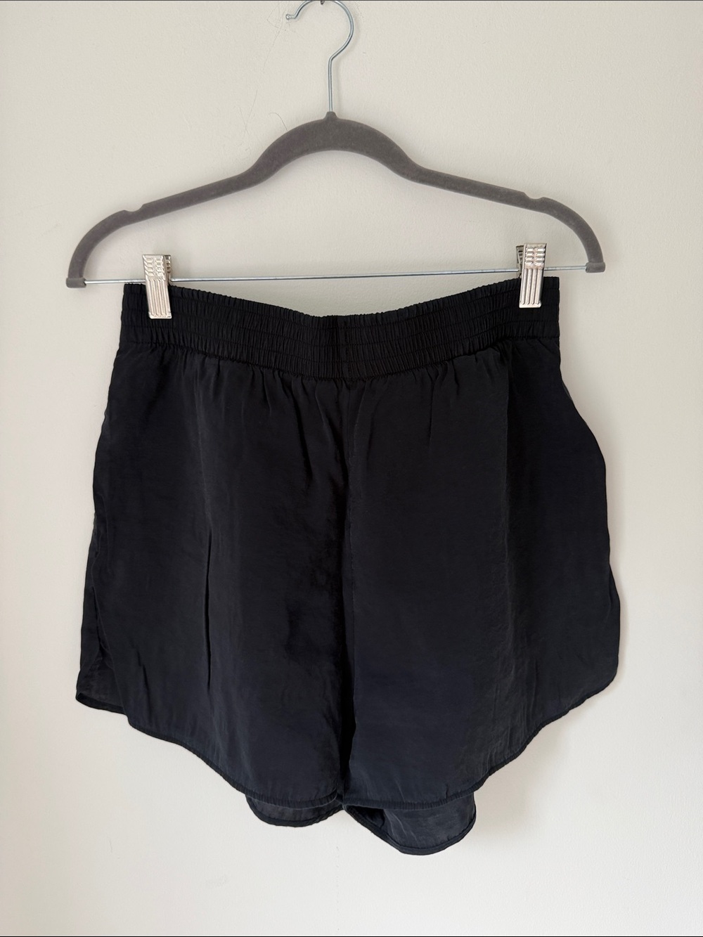 H&M Black Elastic-Waist Athletic Shorts